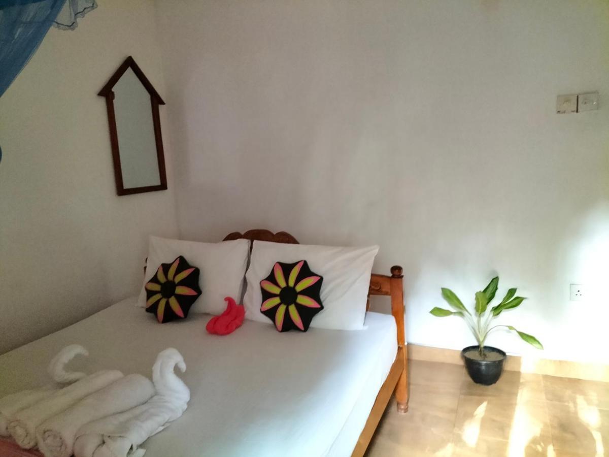 Sanjana Home Stay Хабарана Экстерьер фото