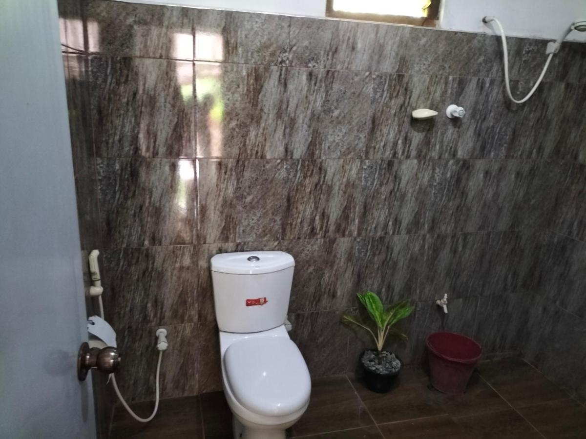 Sanjana Home Stay Хабарана Экстерьер фото