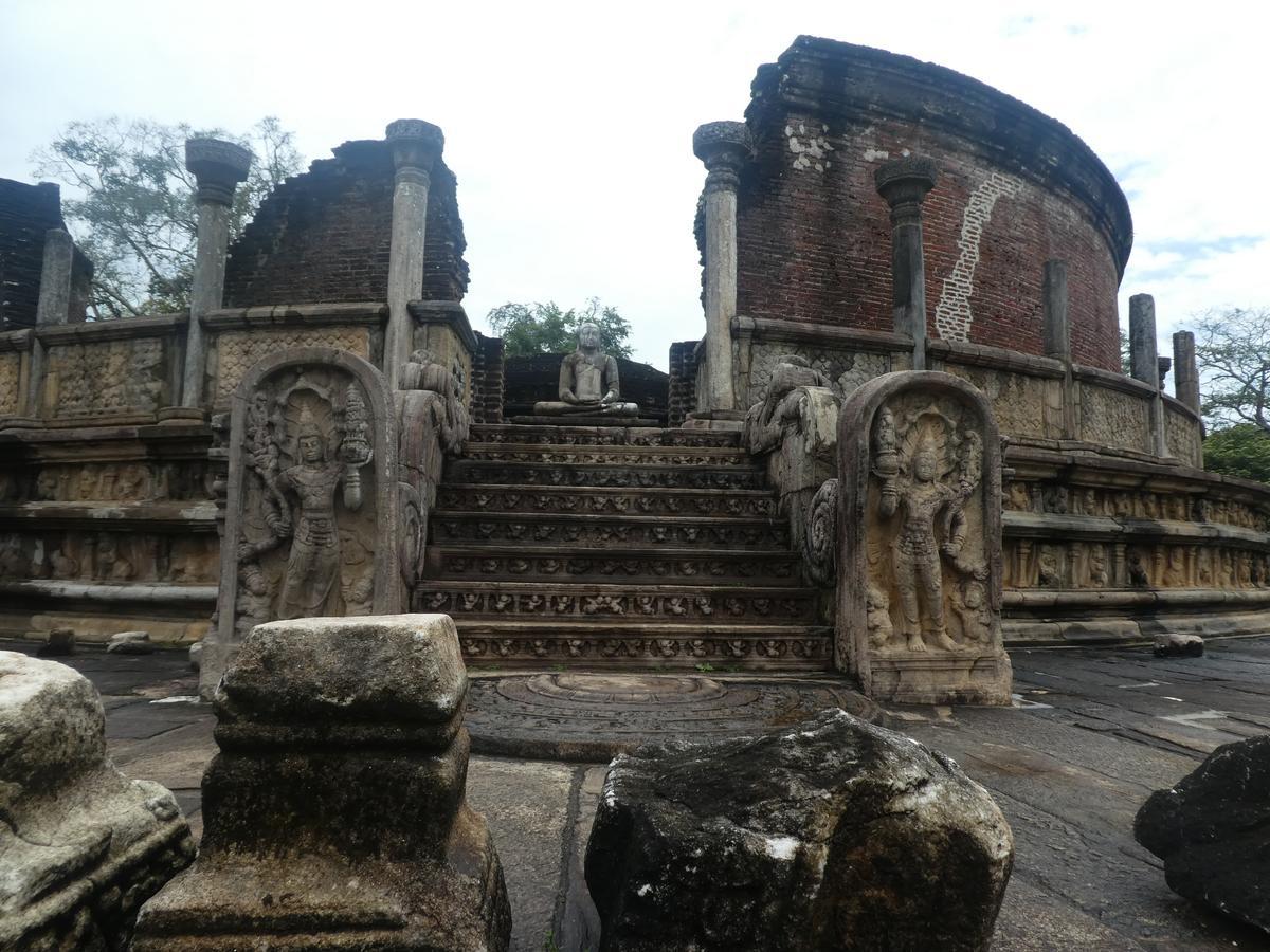 Sanjana Home Stay Хабарана Экстерьер фото
