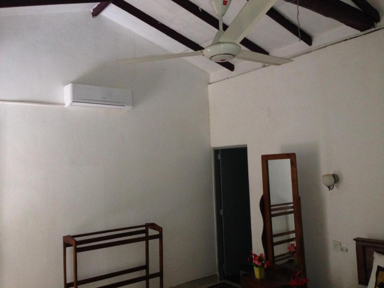 Sanjana Home Stay Хабарана Экстерьер фото